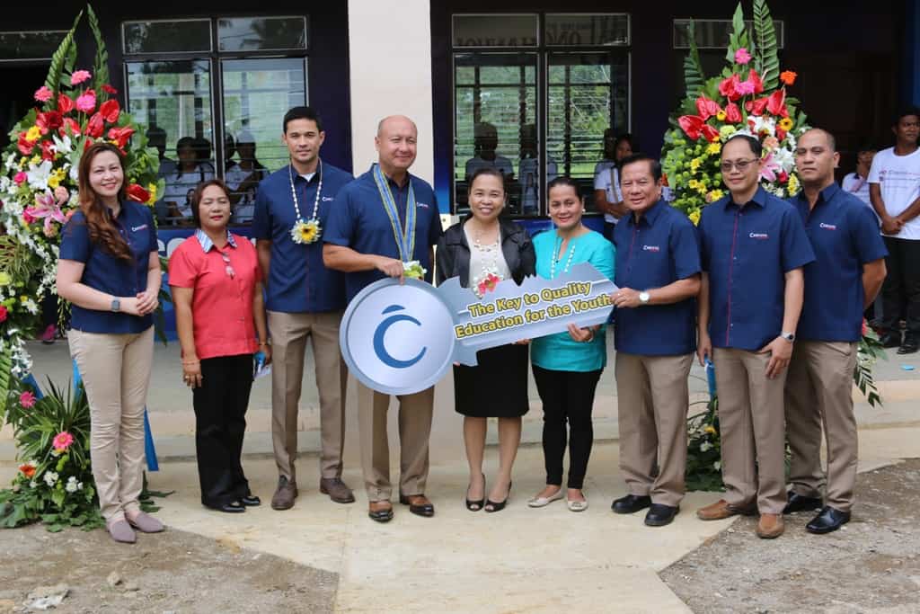 Cebuana Lhuillier donates building to Tacloban school
